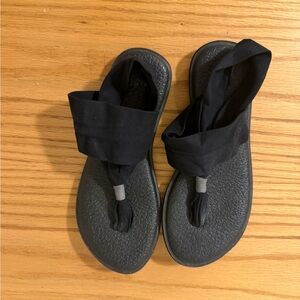 Sanuk Black Women's Sandals